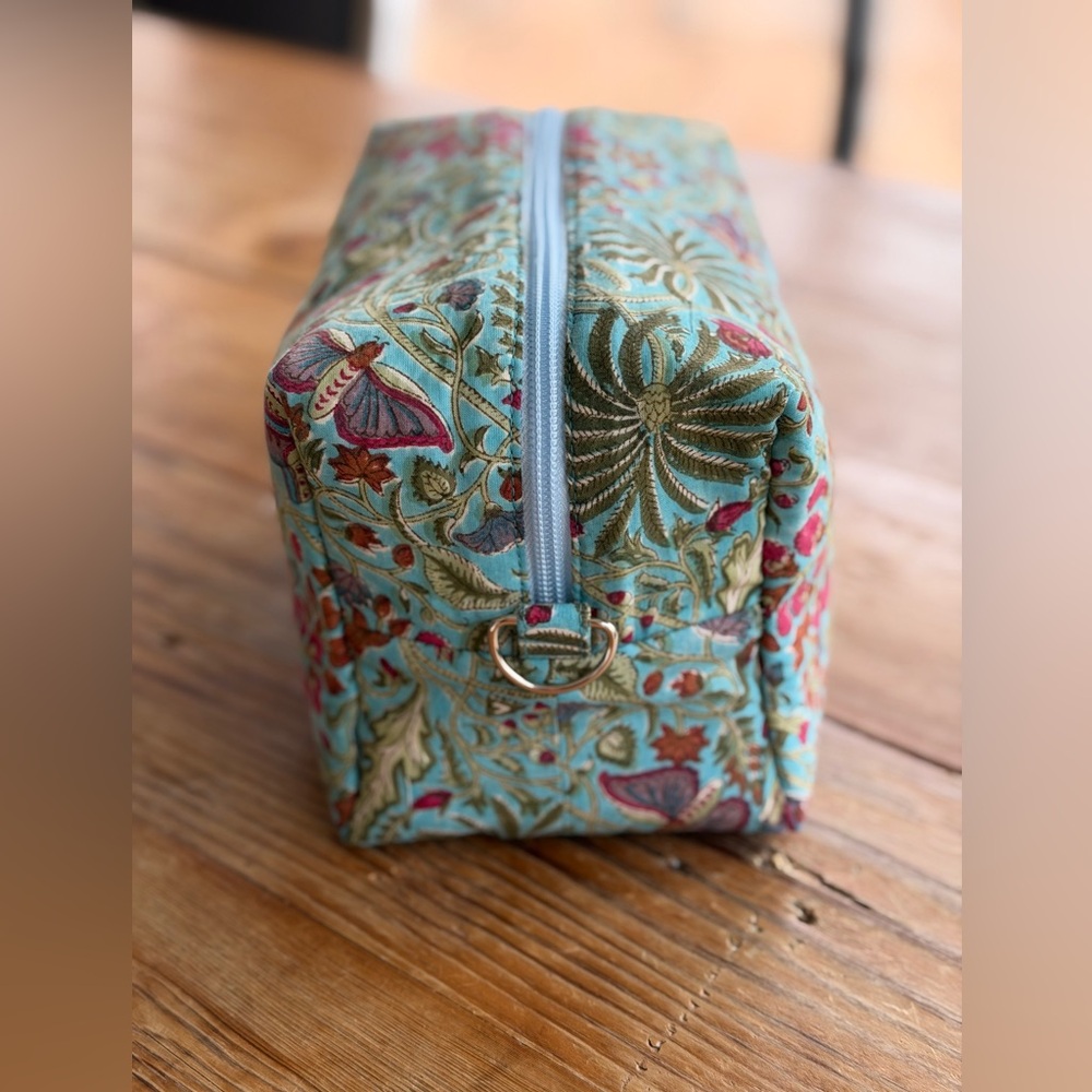Handmade Floral Turquoise Tote Bag with Matching Pouch - Picture 9 of 11